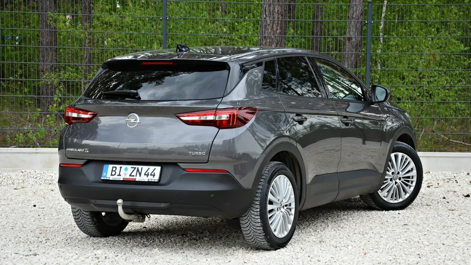 OPEL Grandland X -