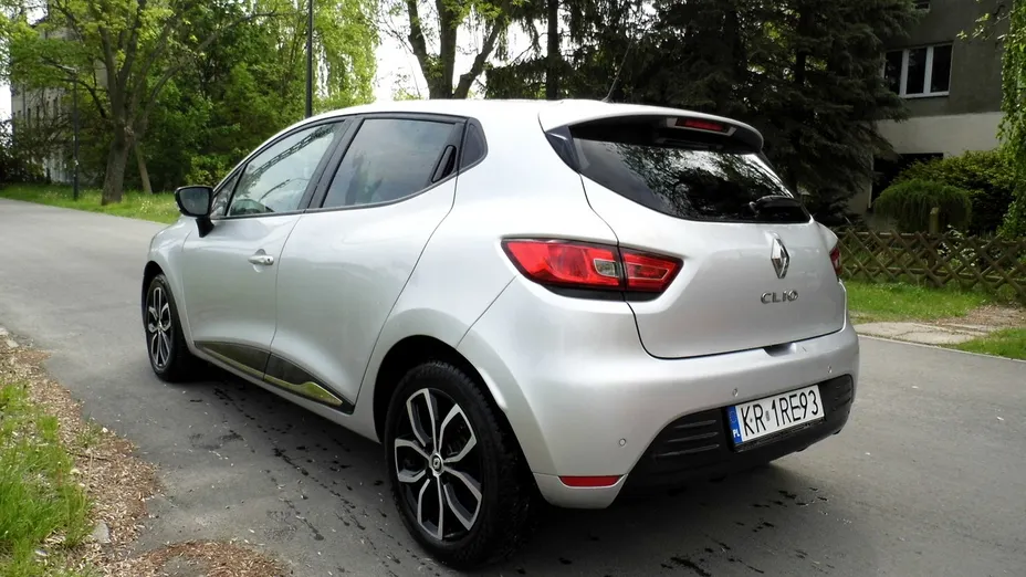 RENAULT Clio -