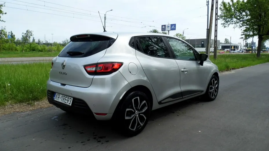 RENAULT Clio -