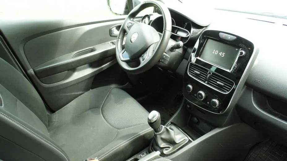 RENAULT Clio -