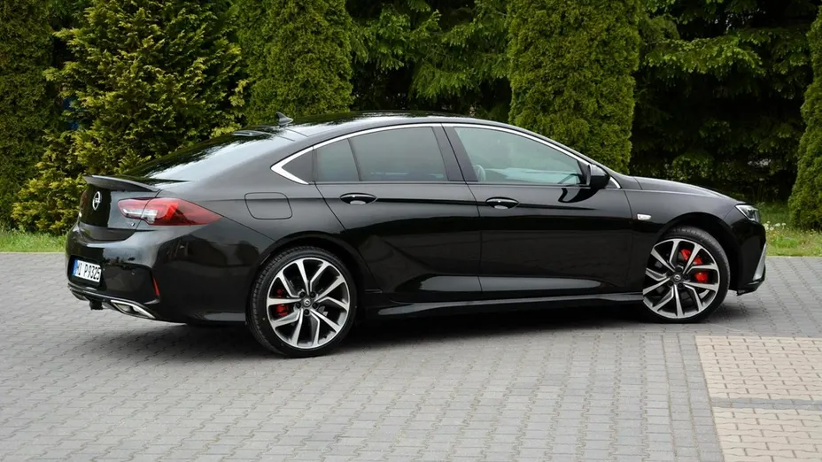 OPEL Insignia -