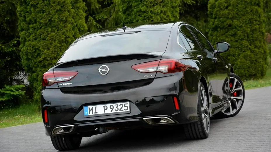 OPEL Insignia -