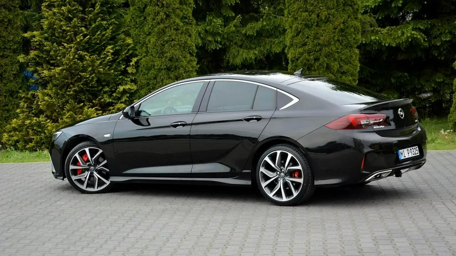 OPEL Insignia -