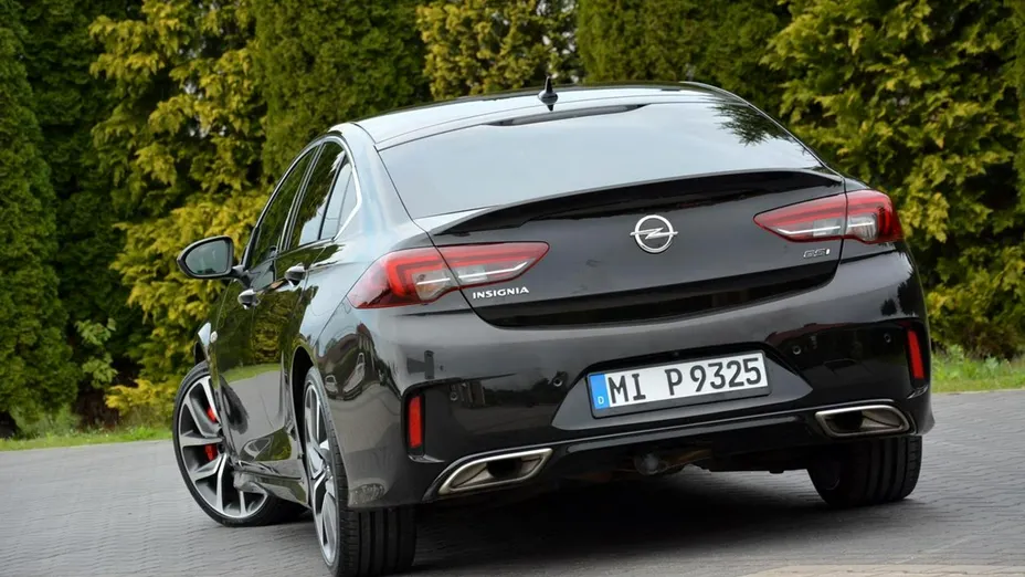 OPEL Insignia -