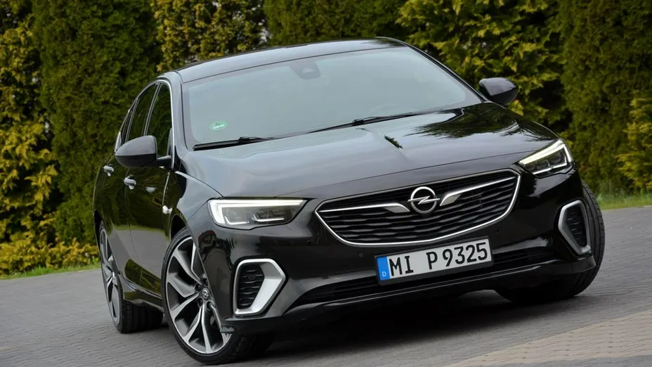 OPEL Insignia -