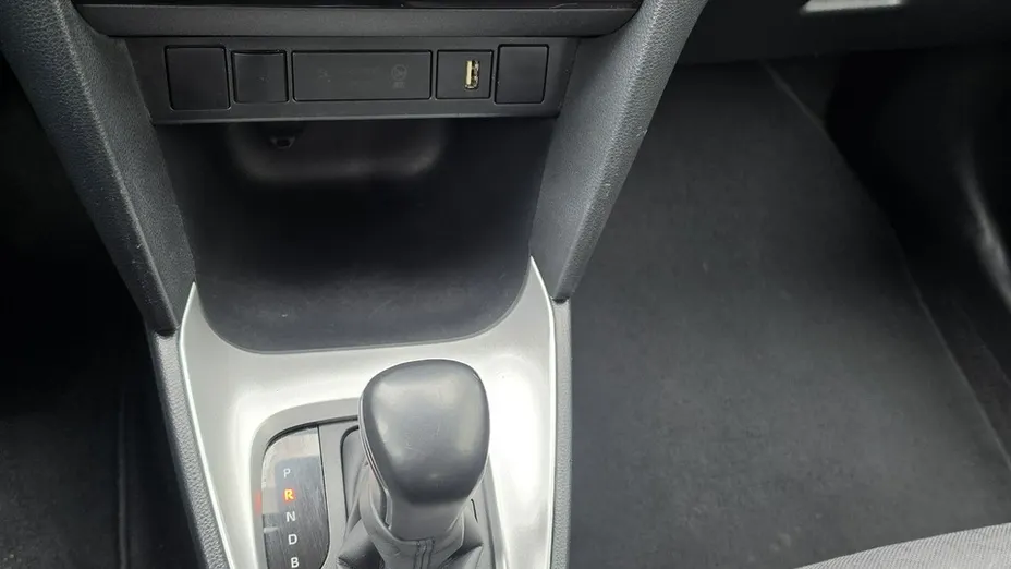 TOYOTA Yaris Cross -