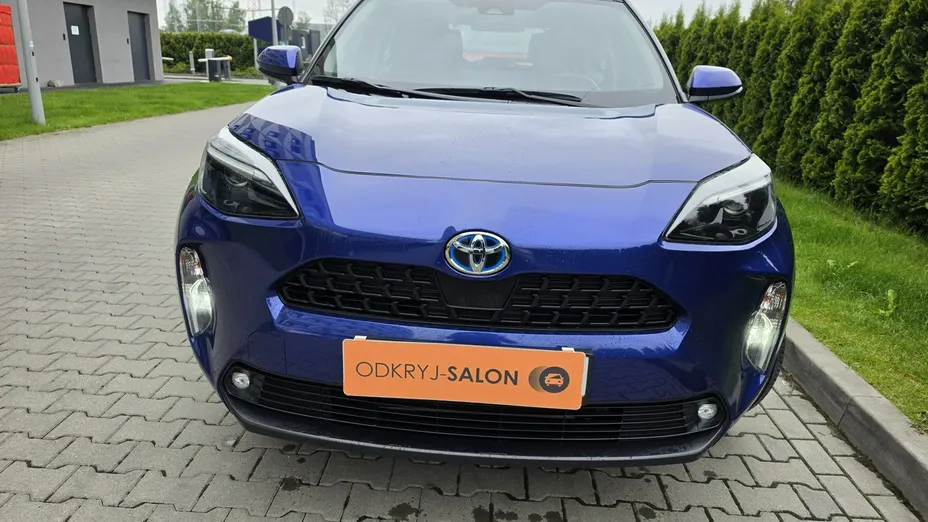 TOYOTA Yaris Cross -