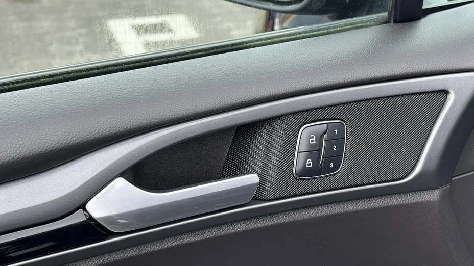 FORD Mondeo -