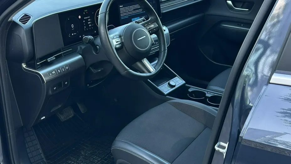 HYUNDAI Kona -