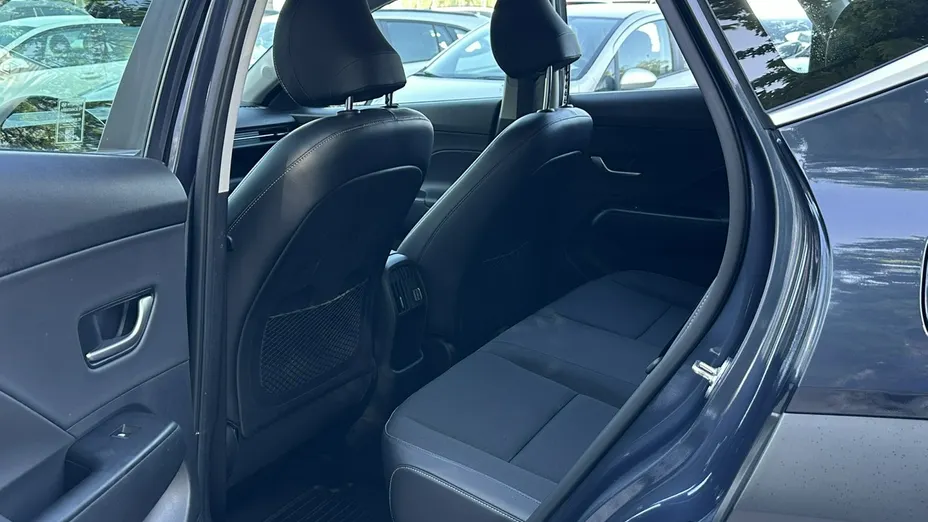 HYUNDAI Kona -