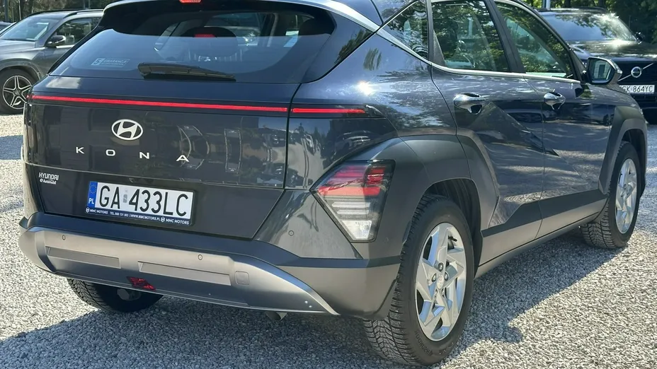 HYUNDAI Kona -