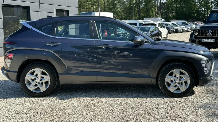 HYUNDAI Kona -