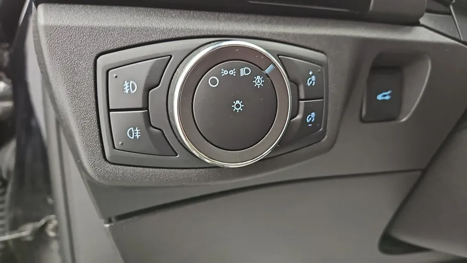FORD Mondeo -