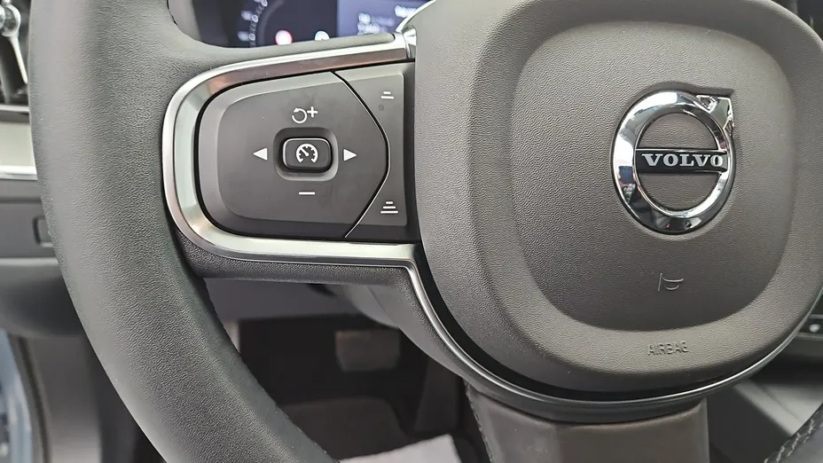 VOLVO XC60 -
