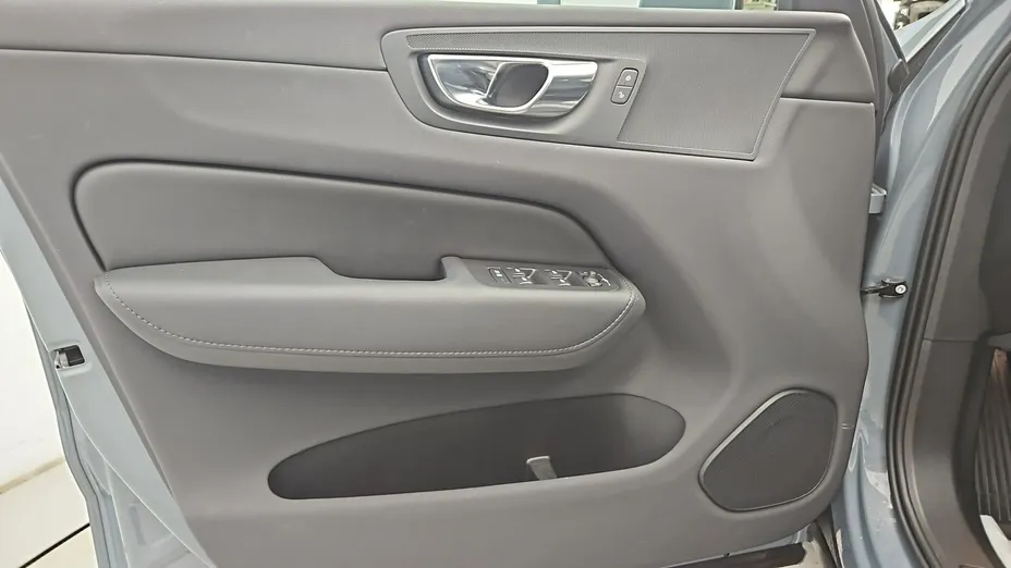 VOLVO XC60 -
