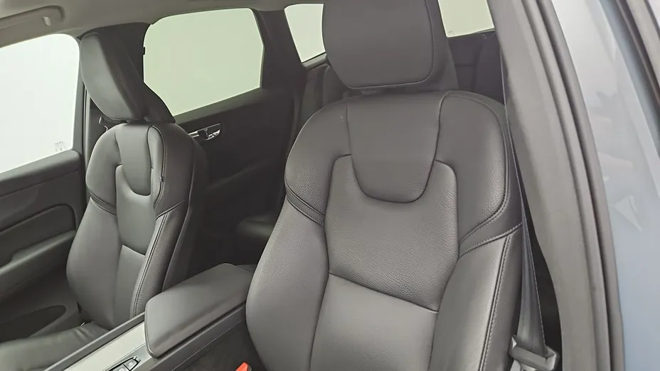 VOLVO XC60 -
