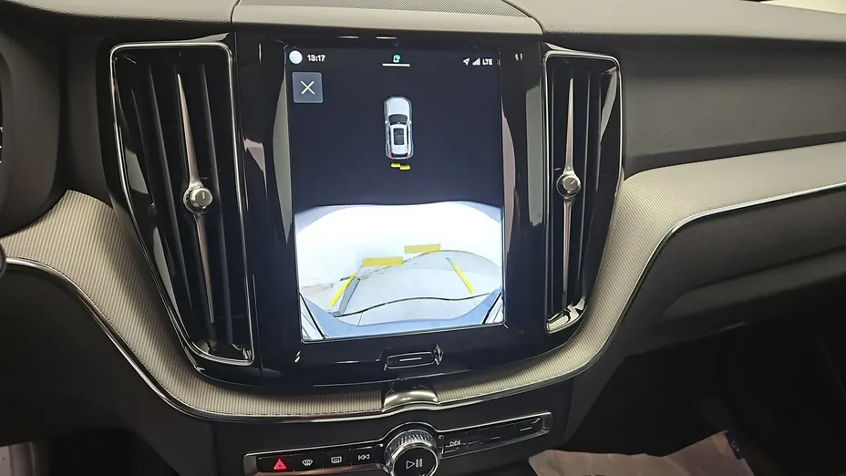 VOLVO XC60 -