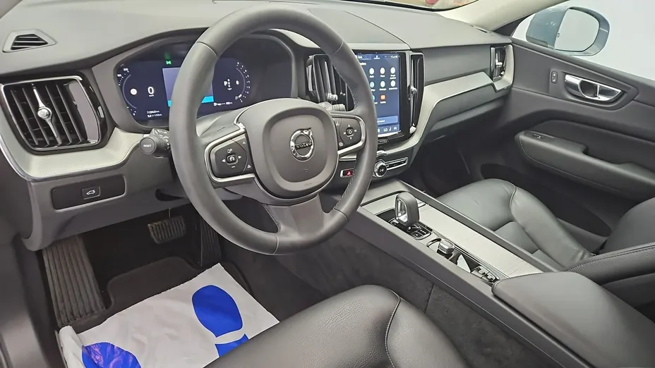 VOLVO XC60 -