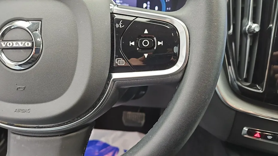 VOLVO XC60 -
