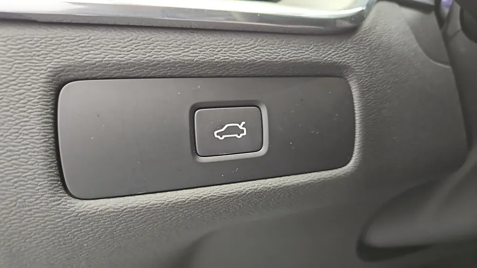 VOLVO XC60 -