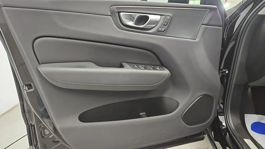 VOLVO XC60 -