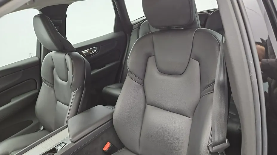 VOLVO XC60 -