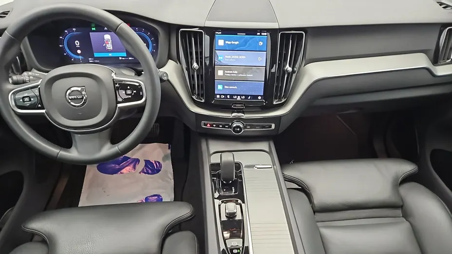 VOLVO XC60 -