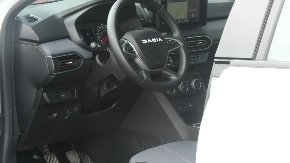 DACIA Sandero -