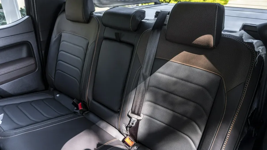 VOLKSWAGEN Amarok -