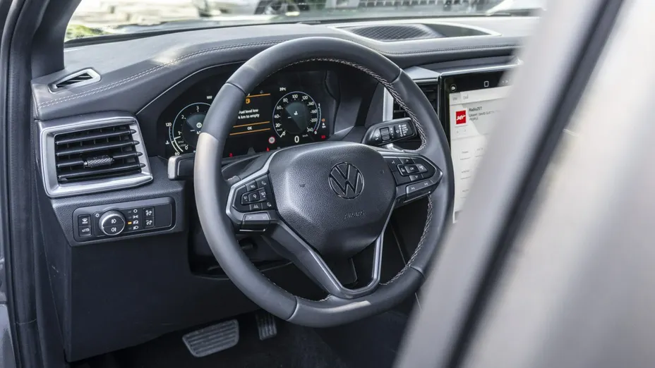 VOLKSWAGEN Amarok -
