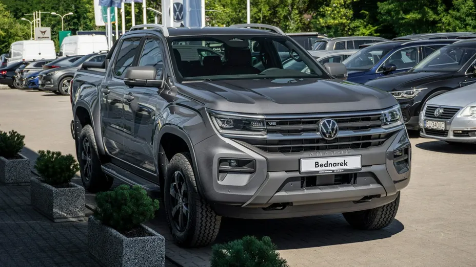 VOLKSWAGEN Amarok -
