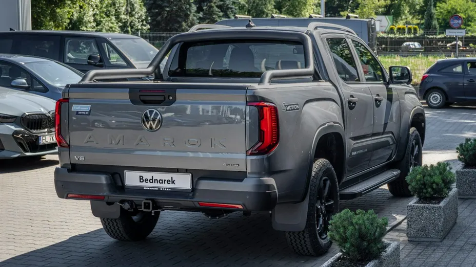 VOLKSWAGEN Amarok -