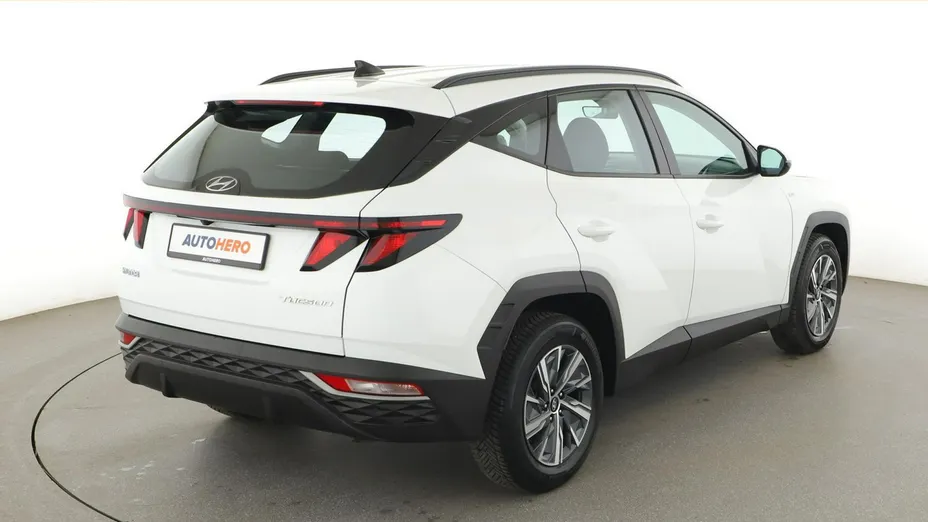 HYUNDAI Tucson -