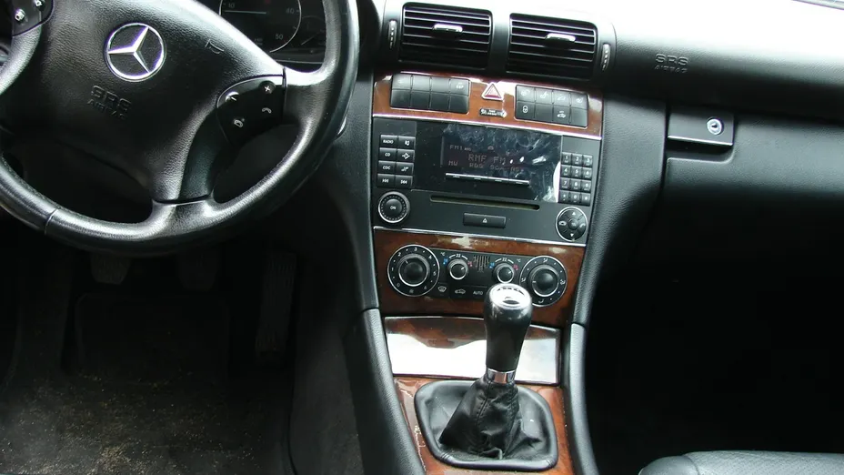 MERCEDES-BENZ C Klasa -