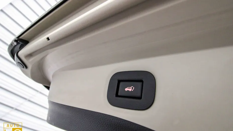 NISSAN X-Trail -