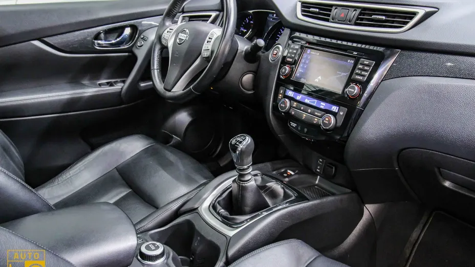 NISSAN X-Trail -