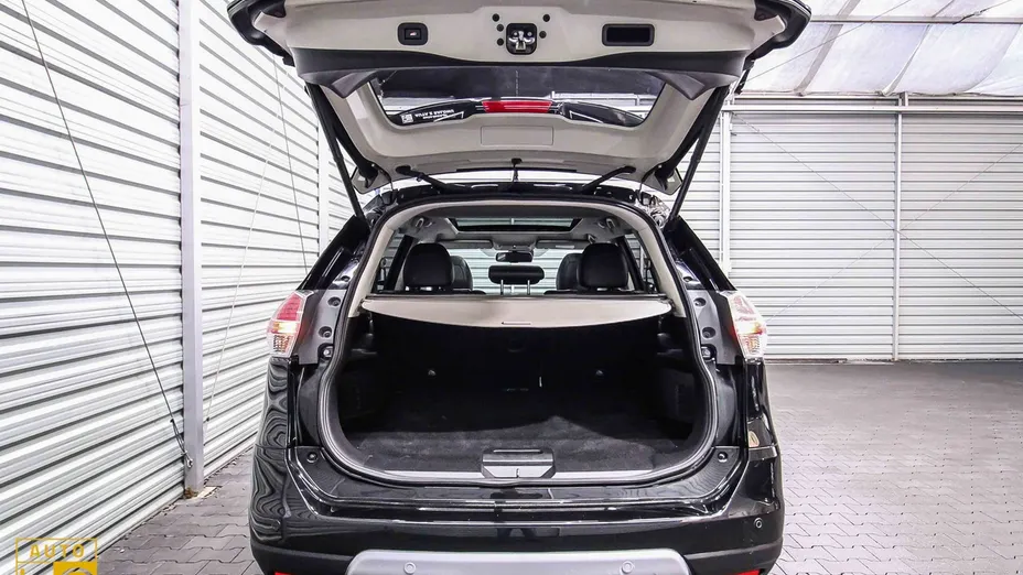 NISSAN X-Trail -