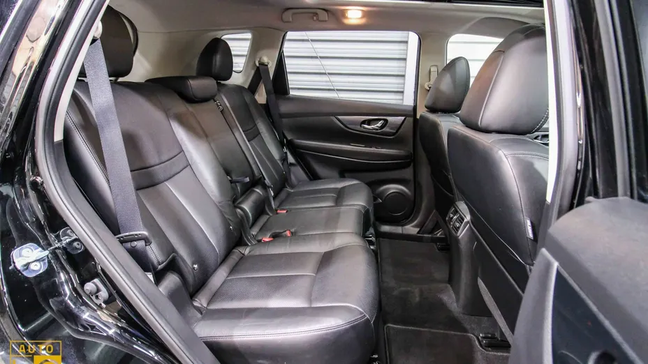 NISSAN X-Trail -