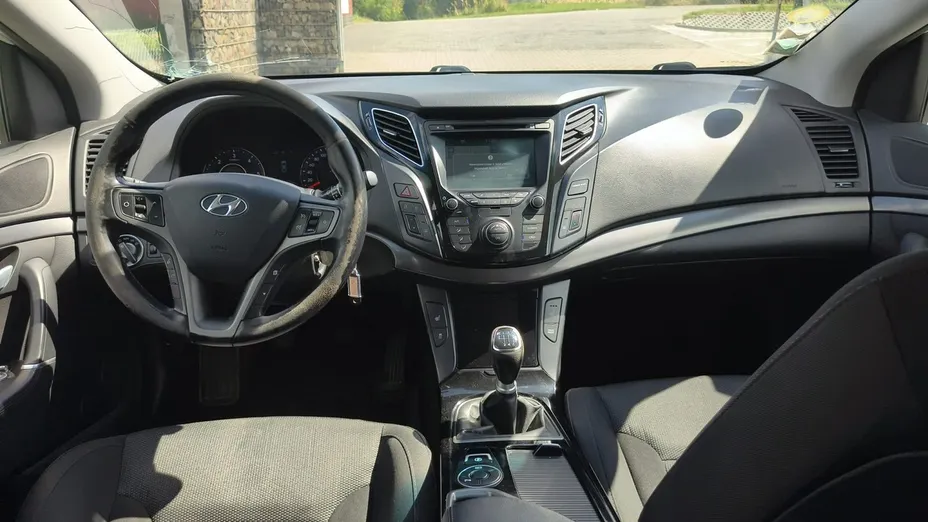 HYUNDAI i40 -