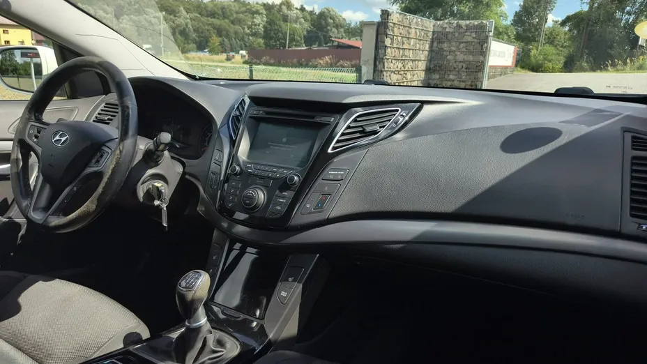 HYUNDAI i40 -