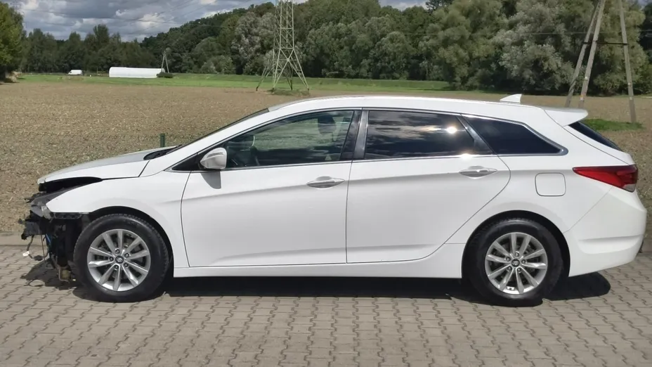HYUNDAI i40 -