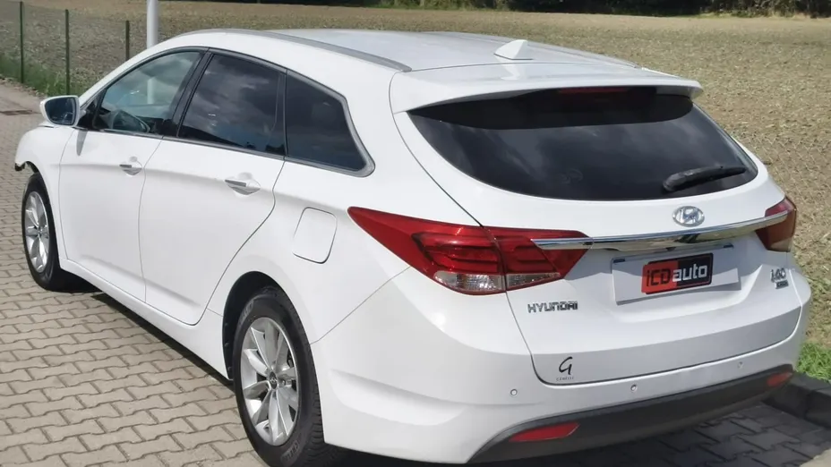 HYUNDAI i40 -