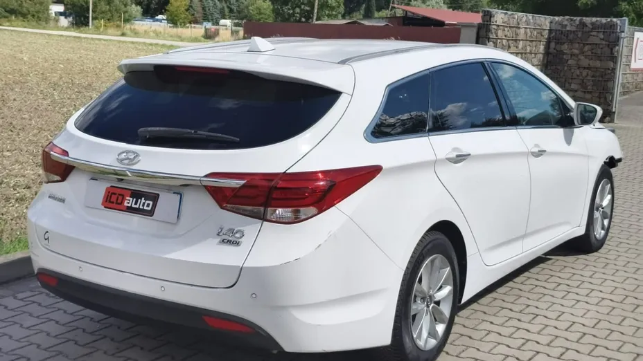HYUNDAI i40 -