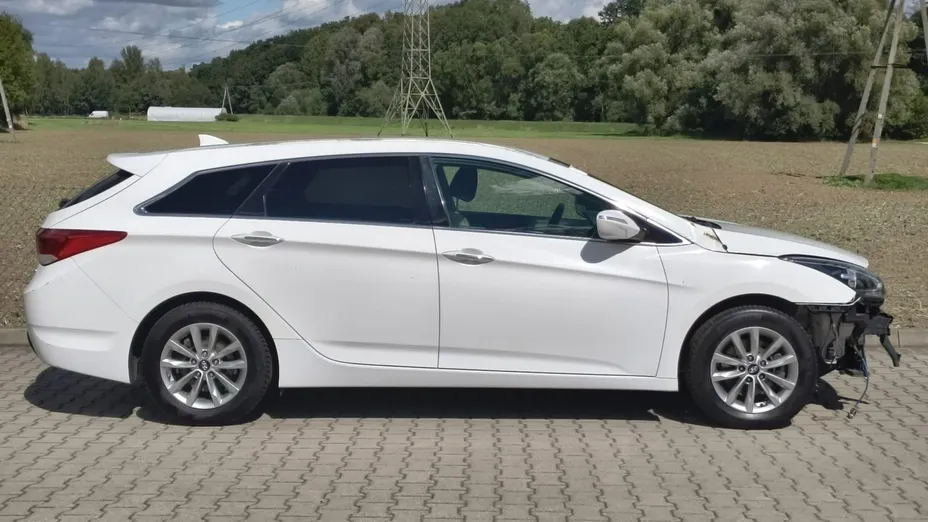 HYUNDAI i40 -