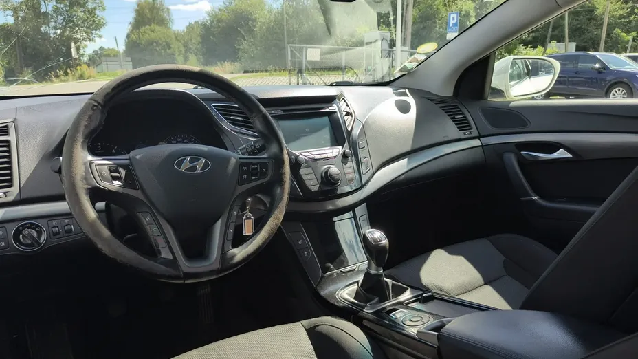 HYUNDAI i40 -