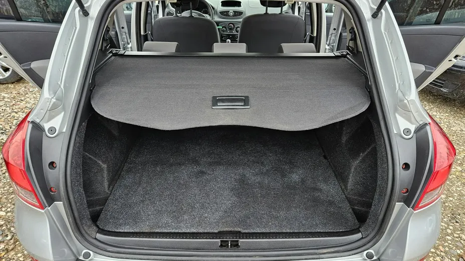 RENAULT Clio -