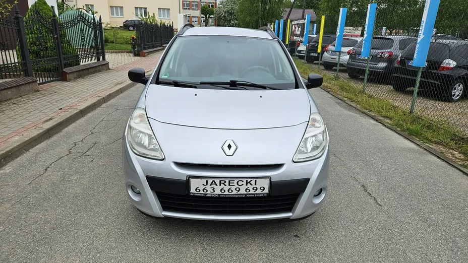 RENAULT Clio -