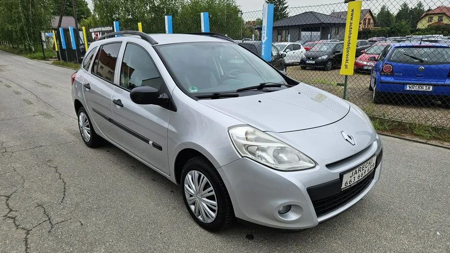 RENAULT Clio -