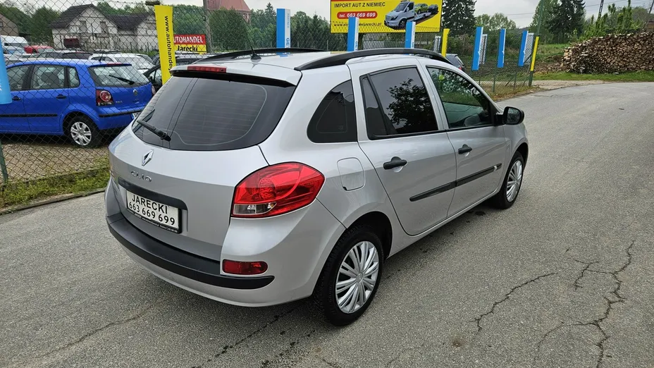 RENAULT Clio -