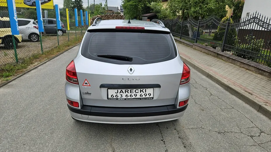 RENAULT Clio -